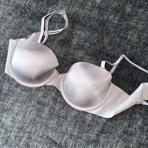 Illusions Smooth Uplift Strapless Bra - Picture 4 of 5